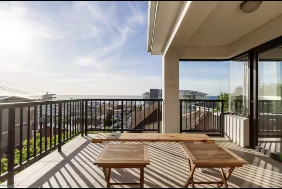 To Let 3 Bedroom Property for Rent in Sea Point Western Cape